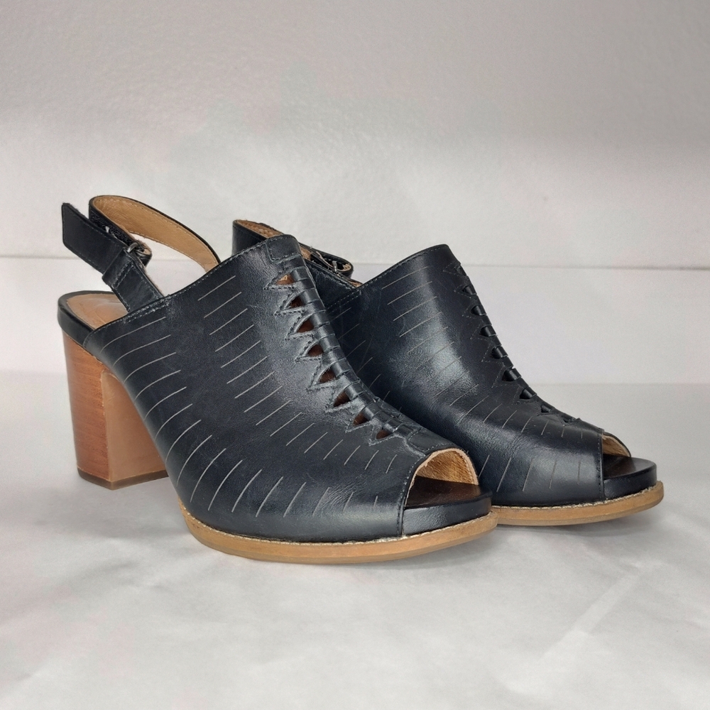 Clarks Artisan Briatta Key Slingback Block-Heel Sandals Black Women's Size 7 M